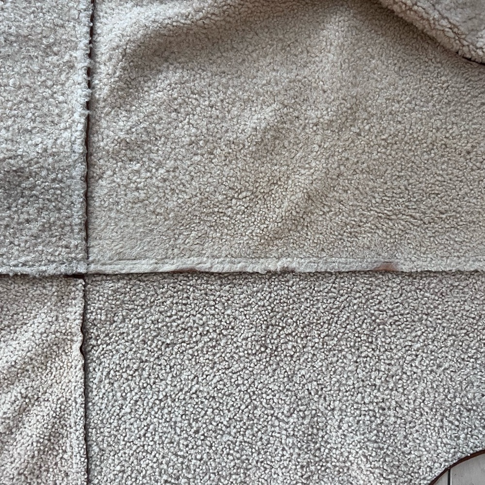 Brown Shearling Vest with Pockets - Picture 2 of 6